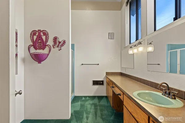 $950,000 | 1547 Alpensee Strasse, Leavenworth, WA 98826