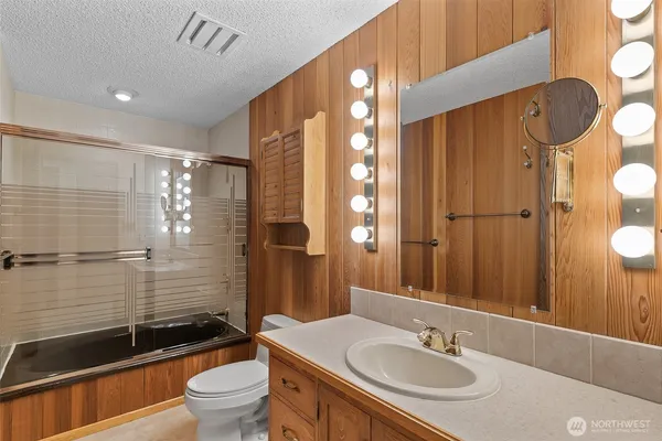 $950,000 | 1547 Alpensee Strasse, Leavenworth, WA 98826