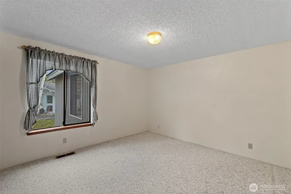 $950,000 | 1547 Alpensee Strasse, Leavenworth, WA 98826