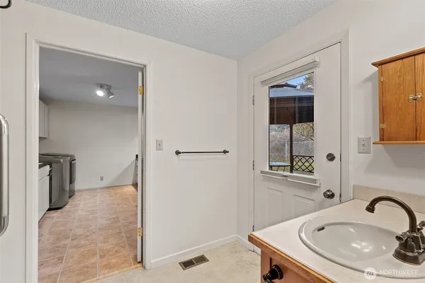 $950,000 | 1547 Alpensee Strasse, Leavenworth, WA 98826