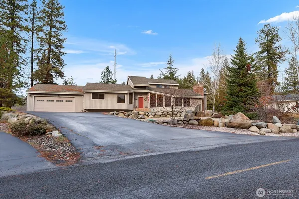 $950,000 | 1547 Alpensee Strasse, Leavenworth, WA 98826
