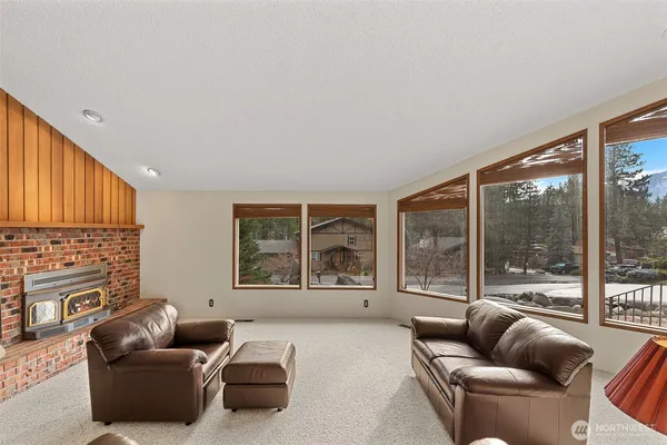 $950,000 | 1547 Alpensee Strasse, Leavenworth, WA 98826