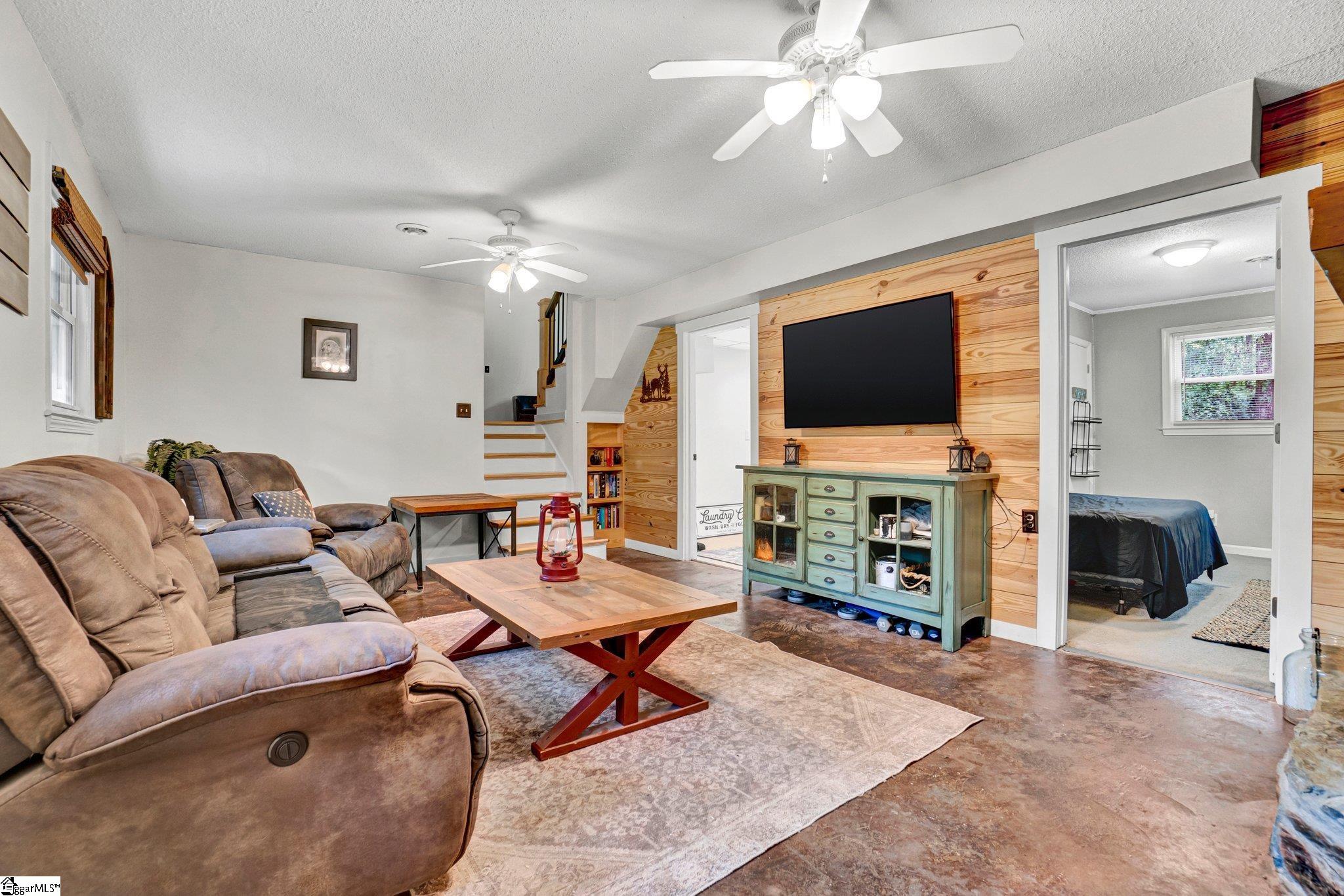 405 Wilson Bridge Road Fountain Inn, SC 29644 - Photo 17 of 43