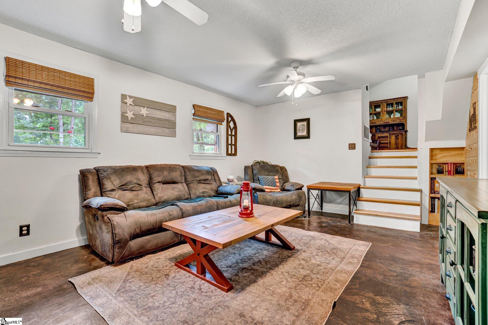 405 Wilson Bridge Road Fountain Inn, SC 29644 - Photo 18 of 43