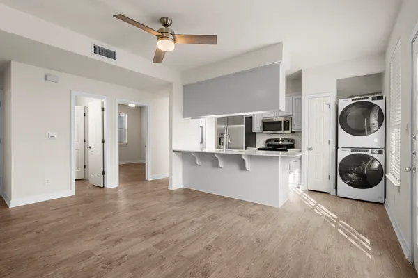 $2,700 | 1100 West 25th Street, Unit 101, Austin, TX 78705