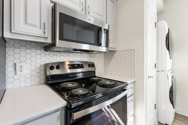 $2,700 | 1100 West 25th Street, Unit 101, Austin, TX 78705