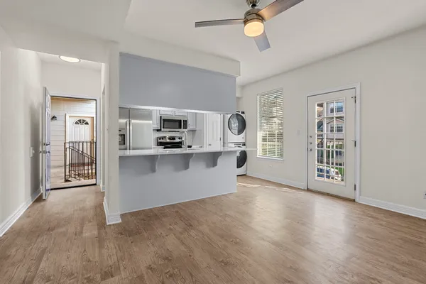 $2,700 | 1100 West 25th Street, Unit 101, Austin, TX 78705