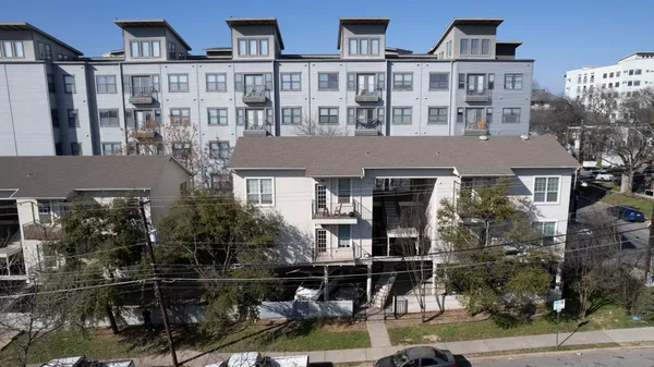 $2,700 | 1100 West 25th Street, Unit 101, Austin, TX 78705