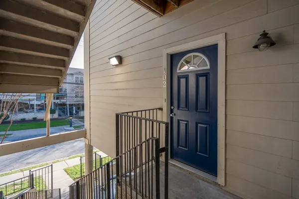 $2,700 | 1100 West 25th Street, Unit 101, Austin, TX 78705