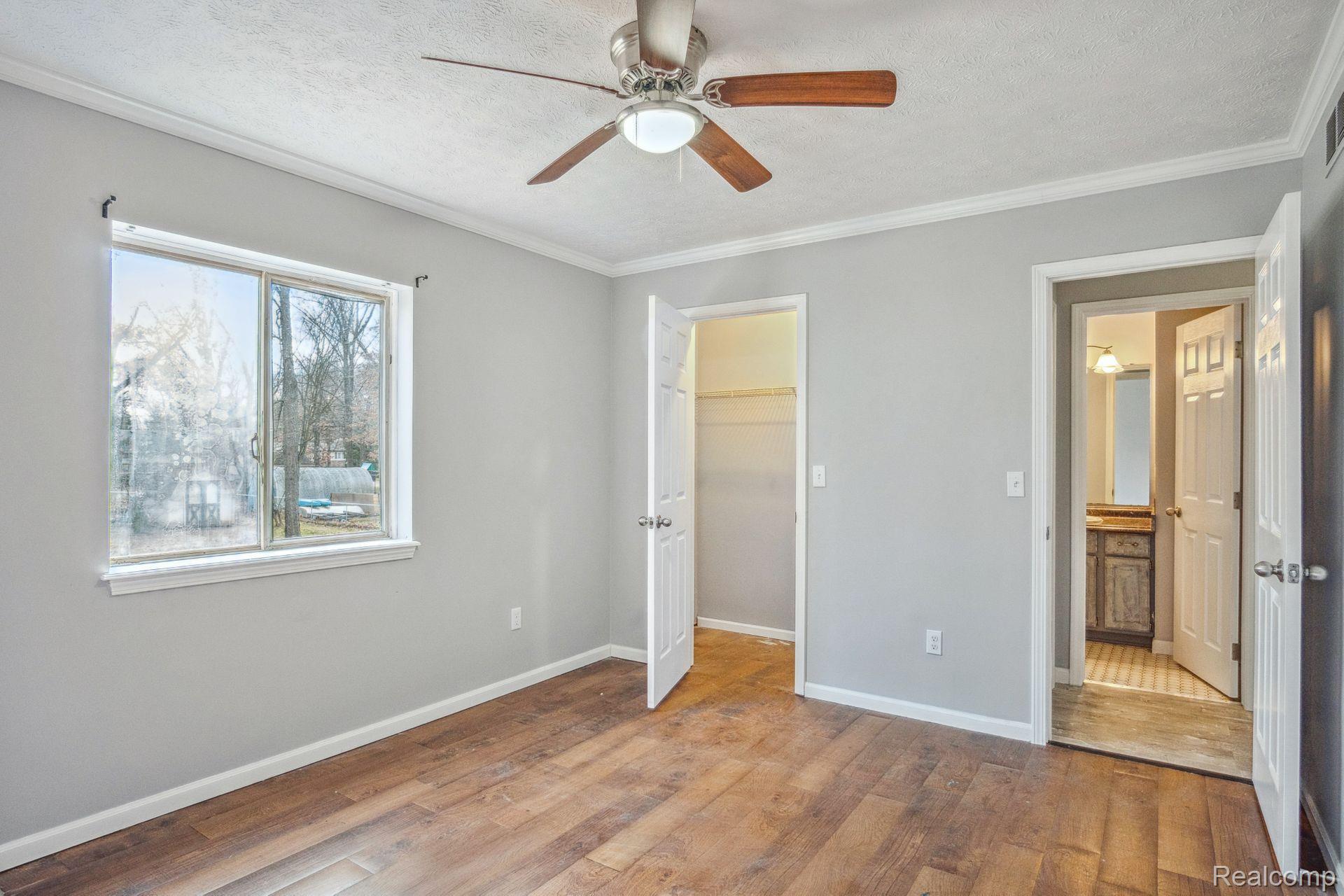 2924 Harding Street Pinckney, MI 48169 - Photo 18 of 29 Gallery Image 18
