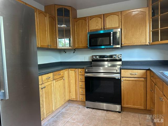 1733 Las Pravadas Court Santa Rosa, CA 95409 - Photo 9 of 38
