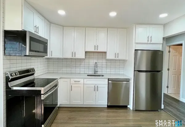$2,200 | 270 East Street, Unit R, Plainville, CT 06062