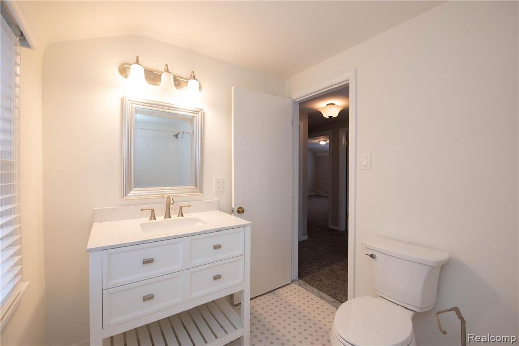 1699 Littlestone Road Grosse Pointe Woods, MI 48236 - Photo 40 of 54