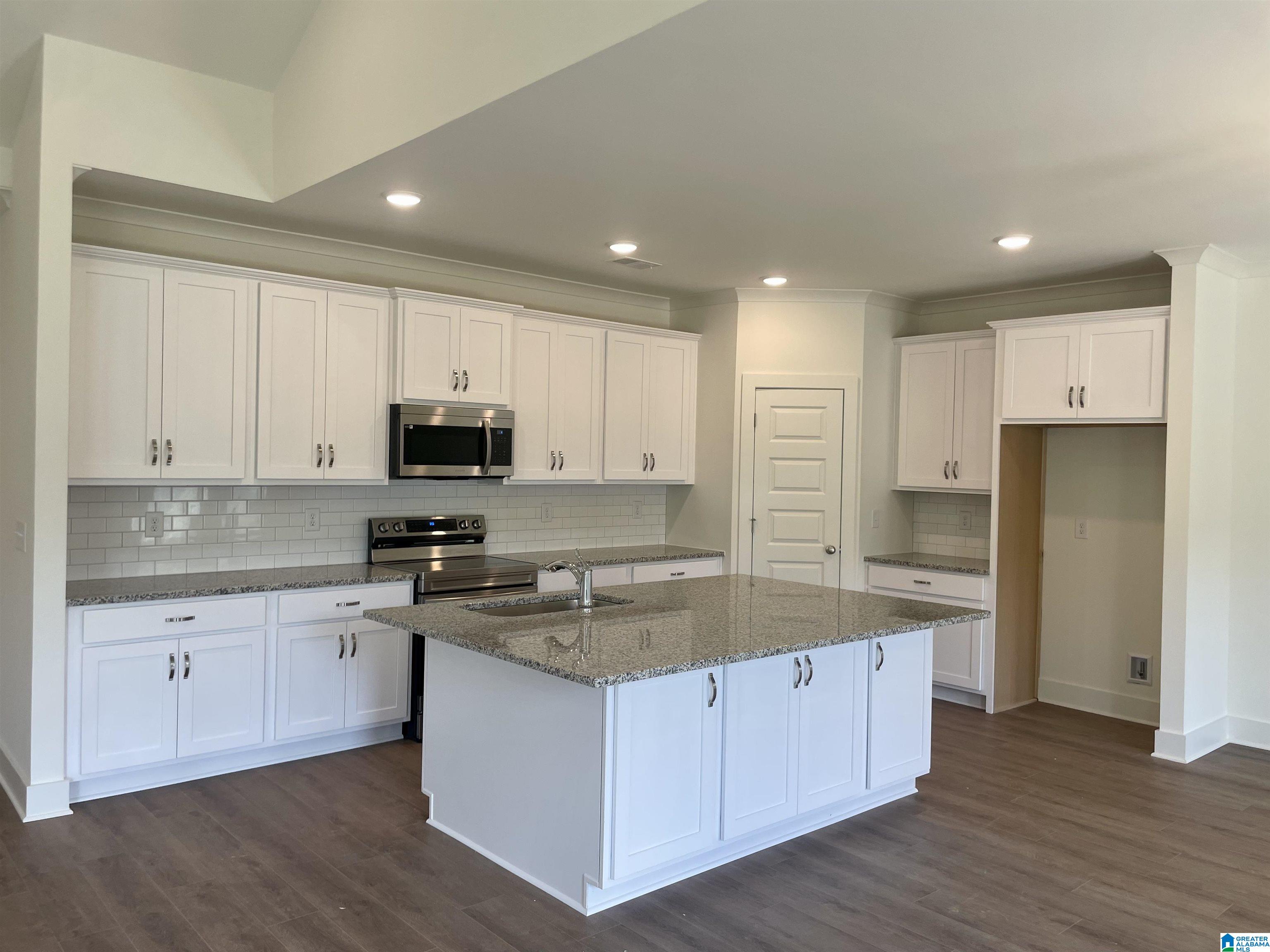 256 Sawmill Loop Birmingham, AL 35242 - Photo 4 of 14