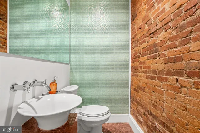 $1,800,000 | 1120 5th Street Northwest, Washington, DC 20001