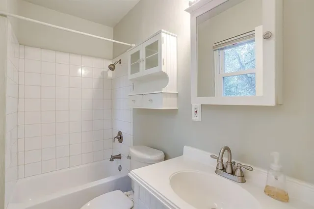 $269,000 | 856 Broadway Avenue, Euless, TX 76040