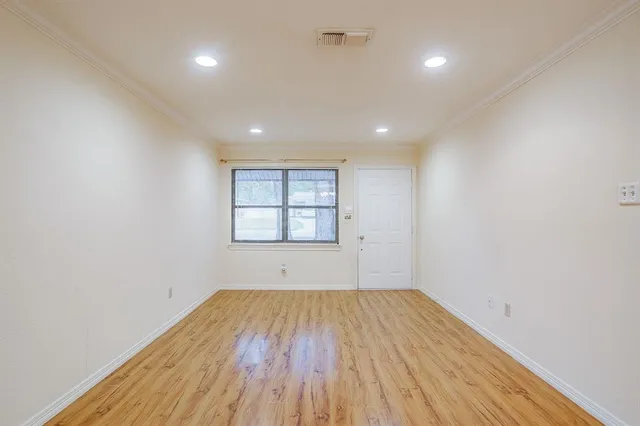 $269,000 | 856 Broadway Avenue, Euless, TX 76040