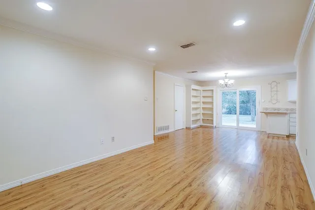 $269,000 | 856 Broadway Avenue, Euless, TX 76040