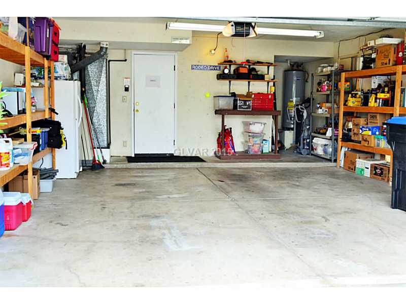 77 Westheimer Road Henderson, NV 89074 - Photo 30 of 35 Garage.