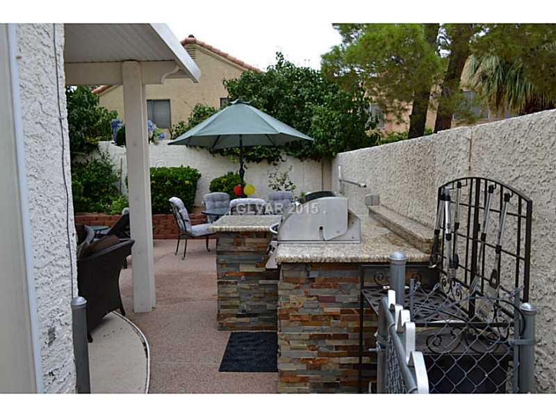 77 Westheimer Road Henderson, NV 89074 - Photo 32 of 35 Exterior Back.