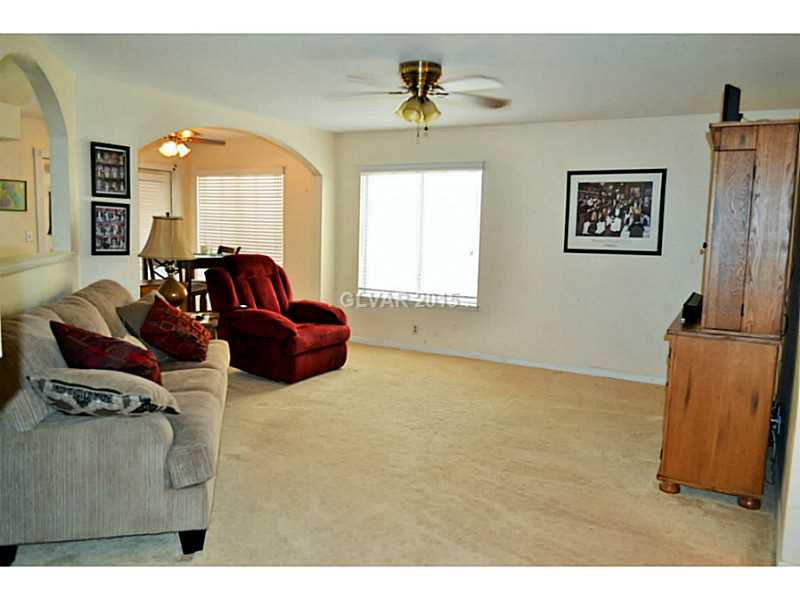 77 Westheimer Road Henderson, NV 89074 - Photo 9 of 35 Family Room. Family Room