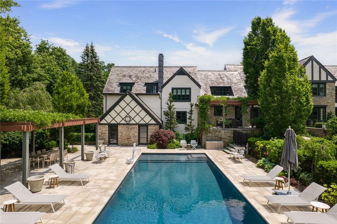 21 Stratford Road Harrison, NY 10528 - Photo 1 of 1