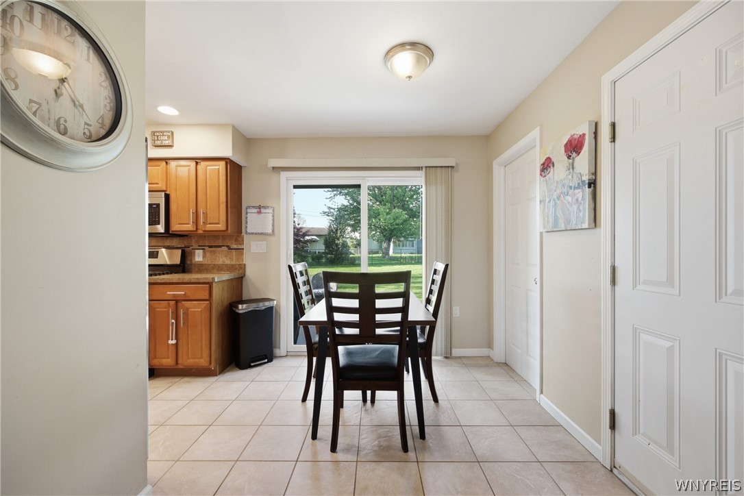 92 Ridgedale Circle Tonawanda, NY 14150 - Photo 4 of 15