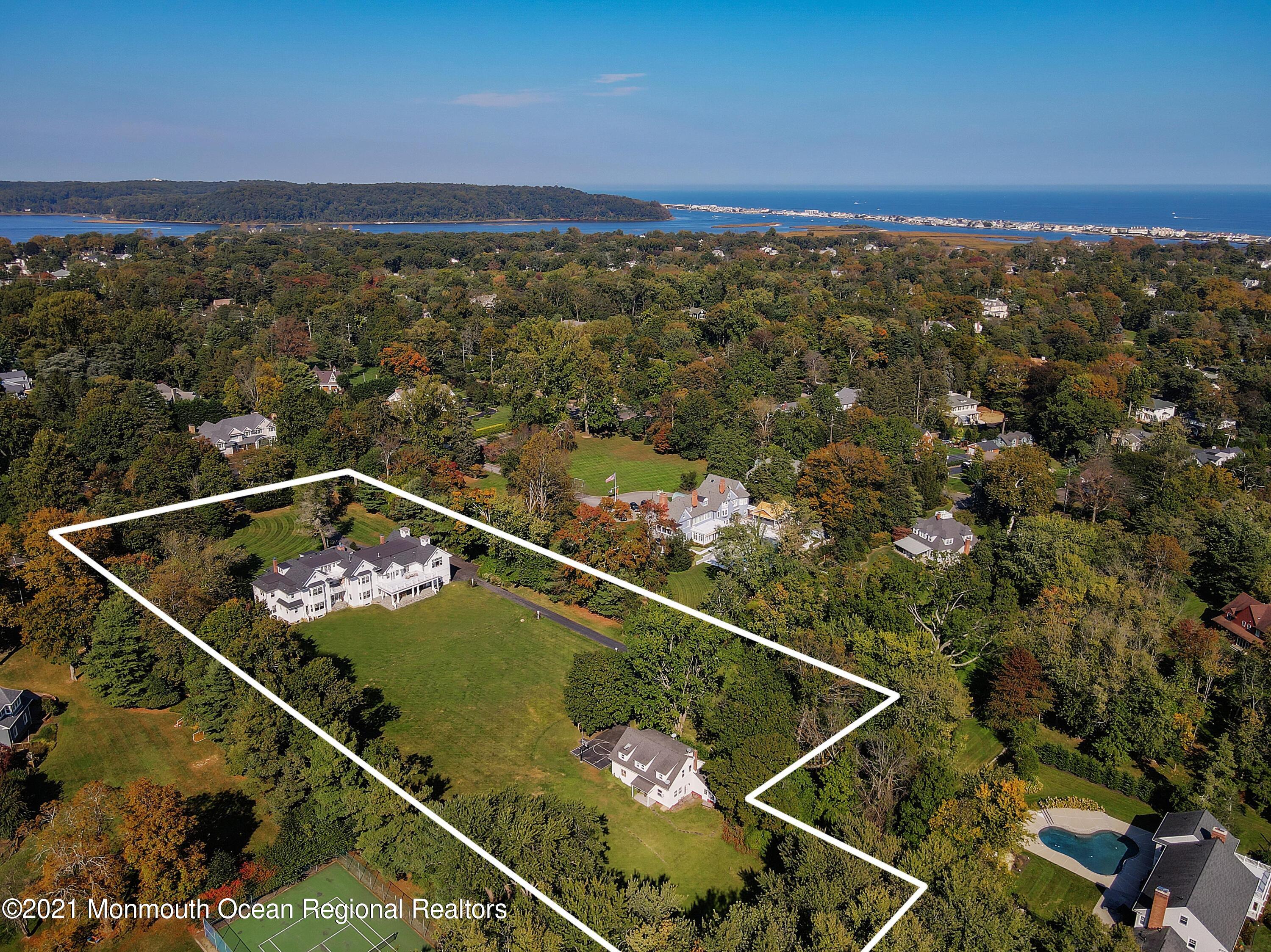 83 Rumson Road Rumson, NJ 07760 - Photo 54 of 56 a view of a balcony