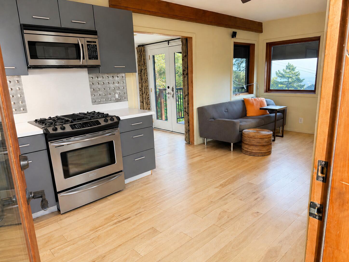 2924 San Marcos Pass Road Santa Barbara, CA 93105 - Photo 26 of 47 Downstairs Floor Entry