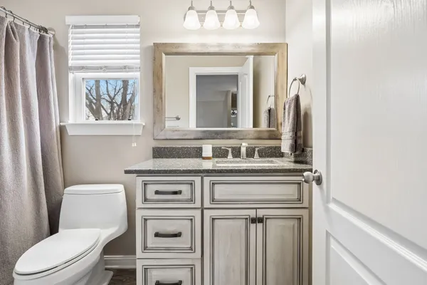 $575,000 | 7412 Riverland Drive, Nashville, TN 37221