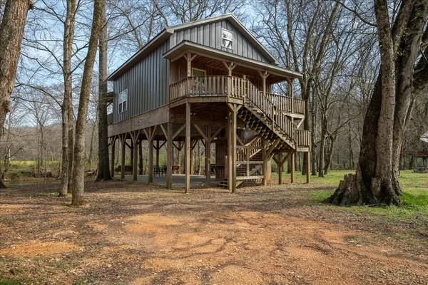 $300,000 | 516 Barney Lane, Westpoint, TN 38486