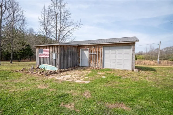 a view of utility room