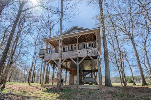 $300,000 | 516 Barney Lane, Westpoint, TN 38486
