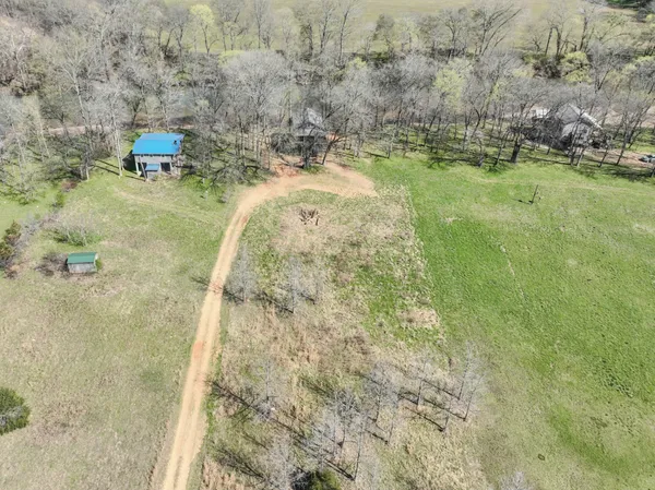 $300,000 | 516 Barney Lane, Westpoint, TN 38486