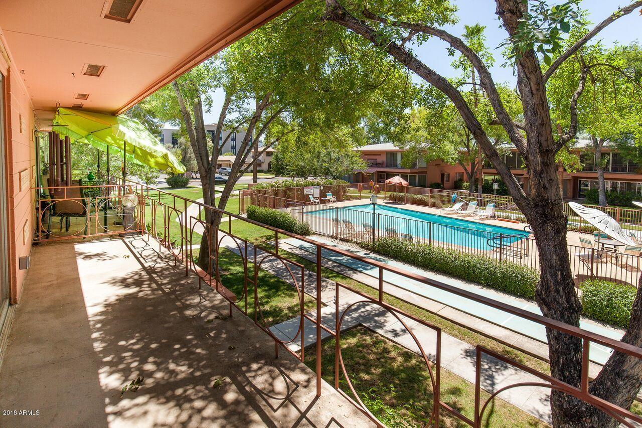 142 East Coronado Road, Unit 31 Phoenix, AZ 85004 - Photo 4 of 33 Balcony off Great Room
