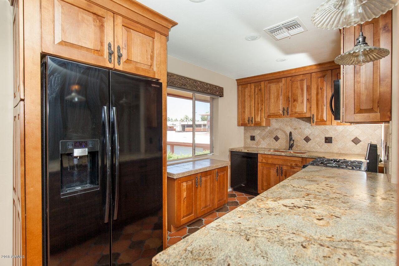 142 East Coronado Road, Unit 31 Phoenix, AZ 85004 - Photo 9 of 33 Kitchen