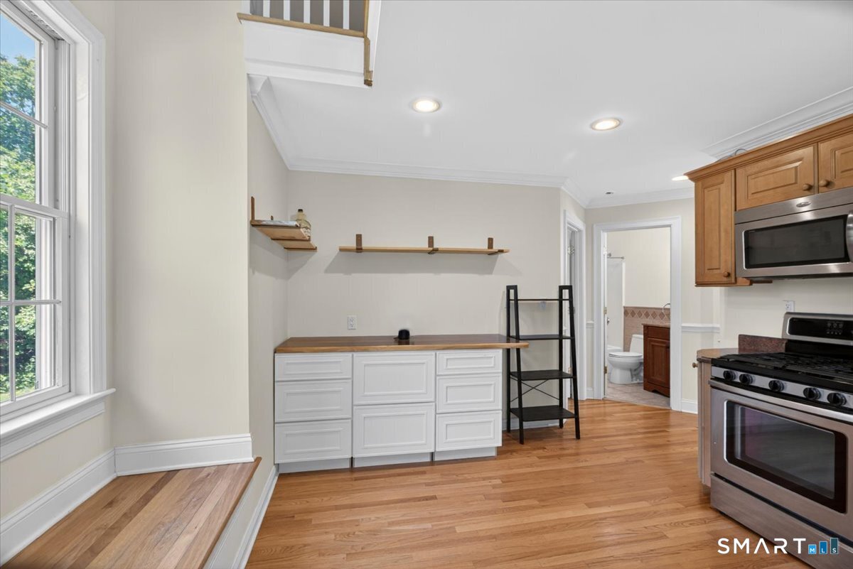 10 Mirror Pond Road, Unit 10 East Haddam, CT 06469 - Photo 13 of 32