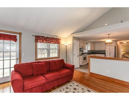 970 Maple Road Longmeadow, MA 01106 - Photo 8 of 30