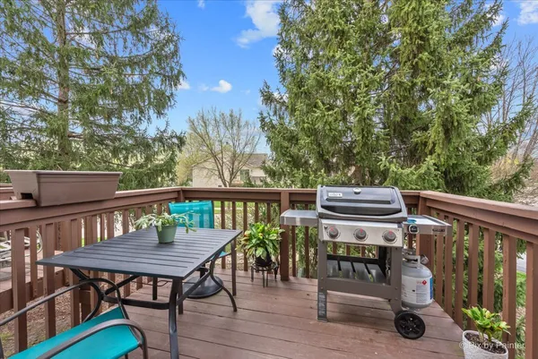 $325,000 | 1101 Stillwater Road, Unit 1101, Elgin, IL 60120