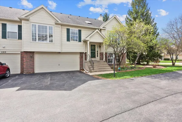 $325,000 | 1101 Stillwater Road, Unit 1101, Elgin, IL 60120