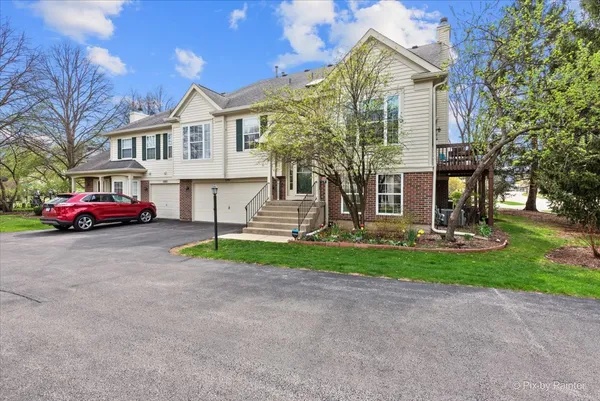 $325,000 | 1101 Stillwater Road, Unit 1101, Elgin, IL 60120