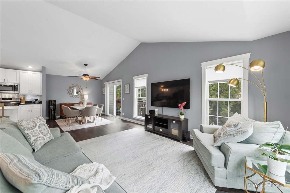 1101 Stillwater Road, Unit 1101 Elgin, IL 60120 - Photo 9 of 38