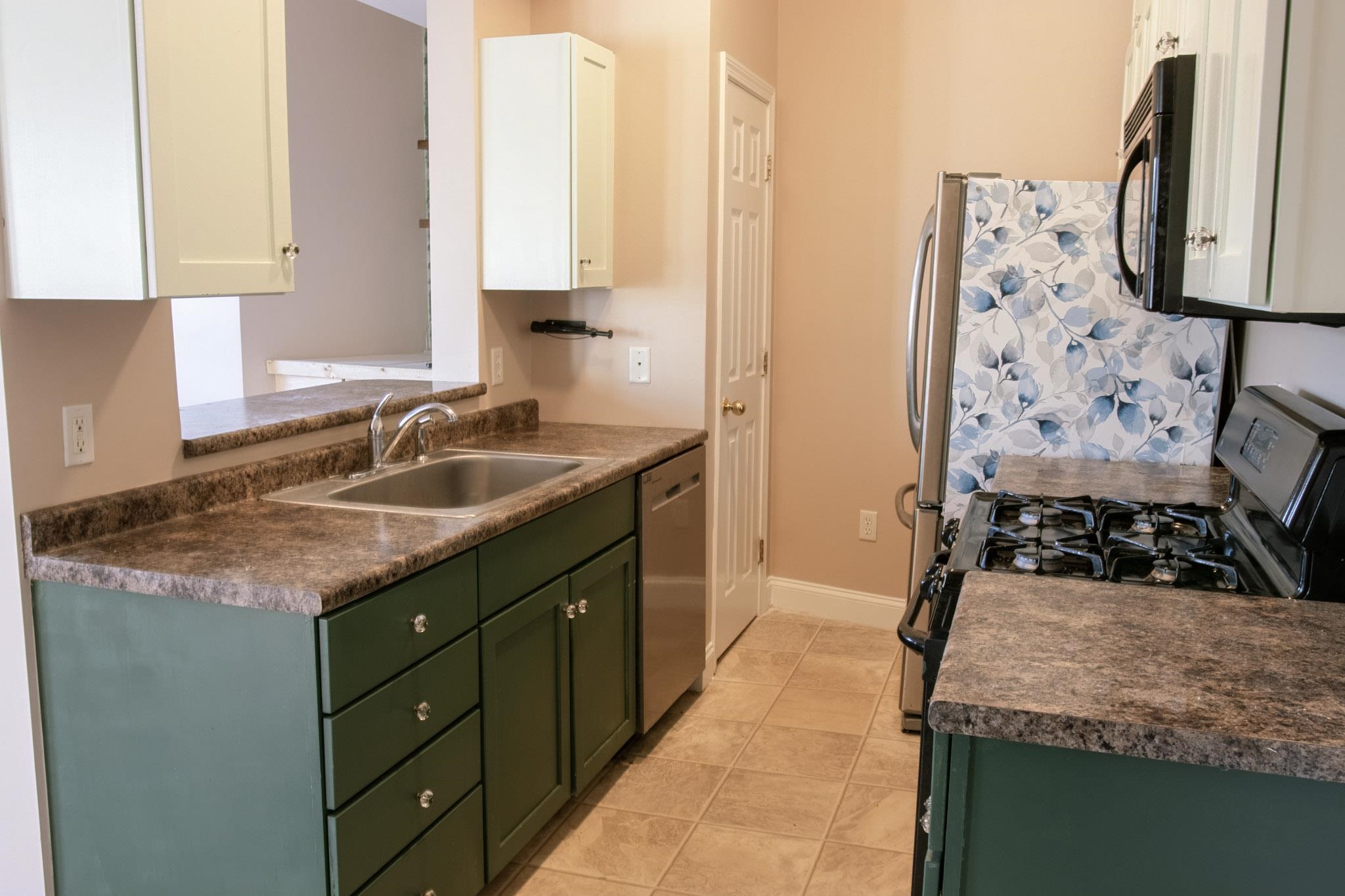282 Central Avenue, Unit 5 Dover, NH 03820 - Photo 3 of 25