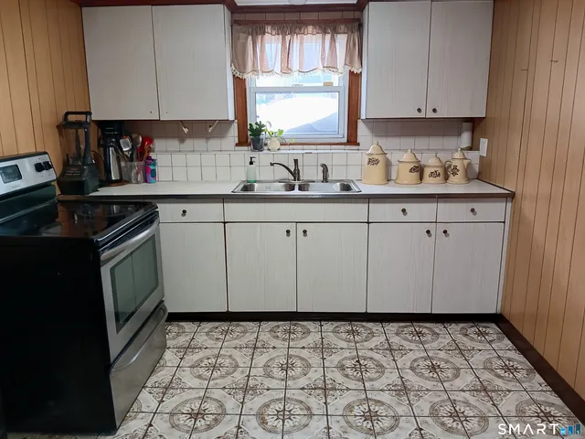 $375,000 | 870 Woodtick Road, Waterbury, CT 06705