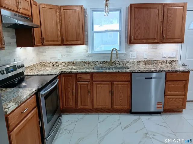 $375,000 | 870 Woodtick Road, Waterbury, CT 06705