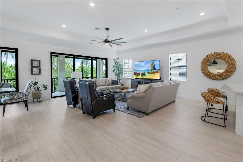 2472 Breakwater Way, Unit 11202 Naples, FL 34112 - Photo 12 of 50