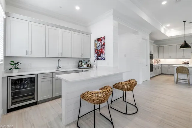 $1,795,000 | 2472 Breakwater Way, Unit 11202, Naples, FL 34112