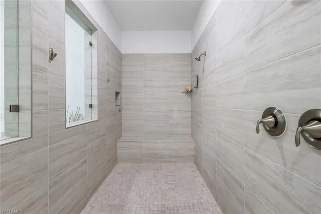 $1,795,000 | 2472 Breakwater Way, Unit 11202, Naples, FL 34112