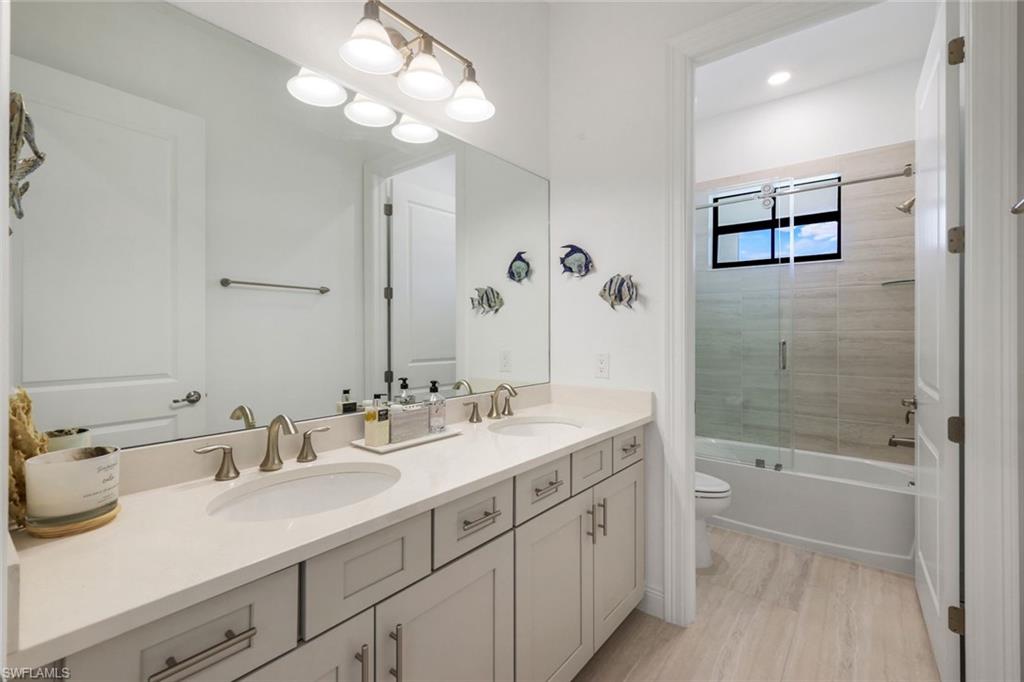 2472 Breakwater Way, Unit 11202 Naples, FL 34112 - Photo 29 of 50 Third Full Bathroom