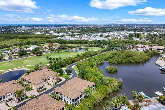$1,795,000 | 2472 Breakwater Way, Unit 11202, Naples, FL 34112